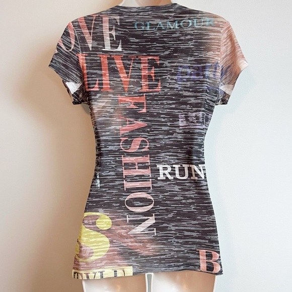 Express Vintage V Neck Short Cap Sleeve Fashion T Shirt Pullover Lightweight XS - Picture 3 of 9